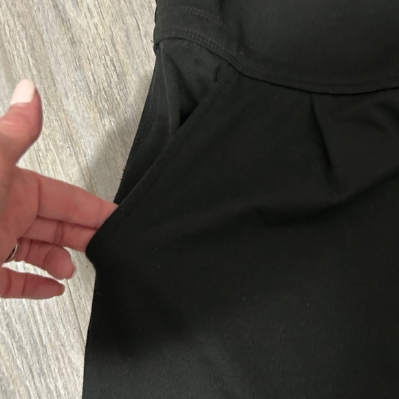 LIKE NEW! Women's Vuori Black Tank Jumpsuit - MEDIUM - Picture 6 of 6